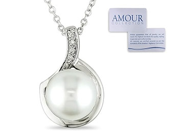 80% off Sterling Silver FW Pearl and Diamond Pendant