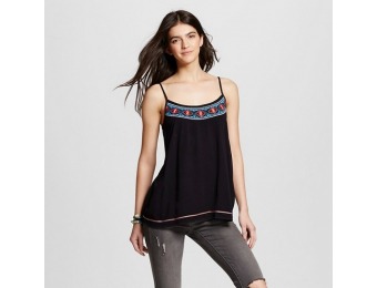 70% off Women's Embroidered Woven Cami