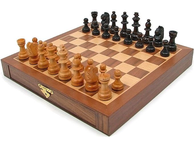 Magnetized Staunton Wood Chess Set