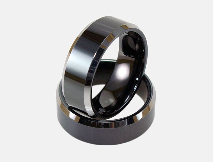 Light Tungsten Ring in Black
