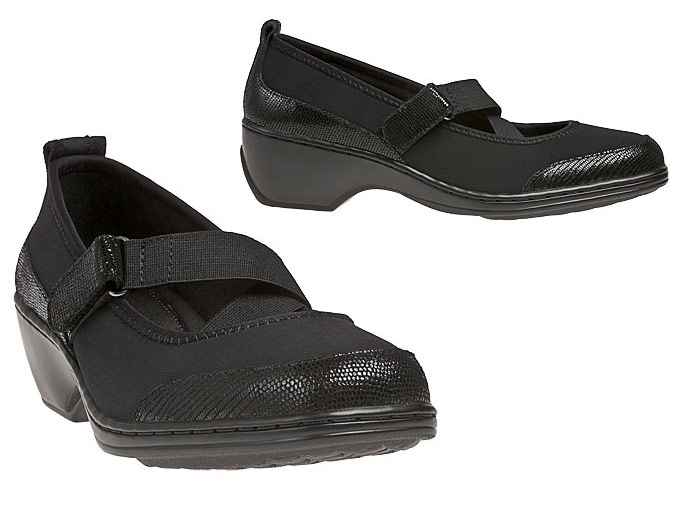 Aravon Women's Kim Slip-On Shoes