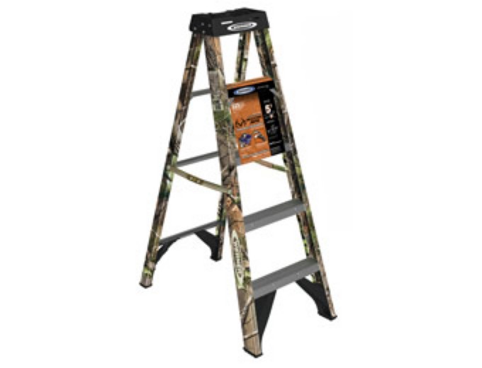 Deal: Werner 5ft Realtree APG Fiberglass Ladder